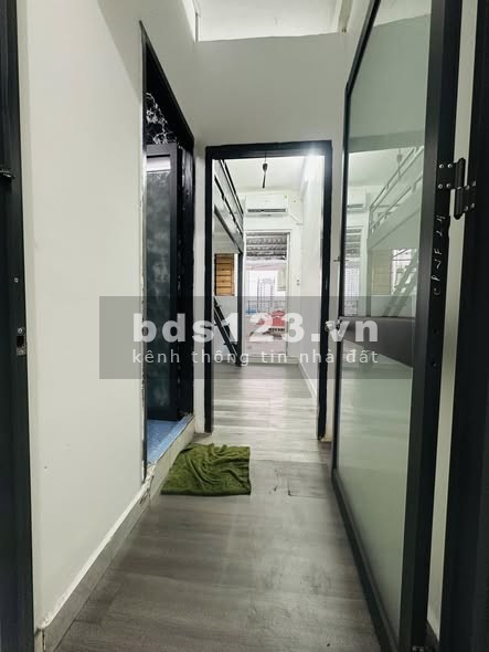 Cho thuê phòng 35m2 có ban công lớn tại Phan Đình Phùng, Q. Phú…