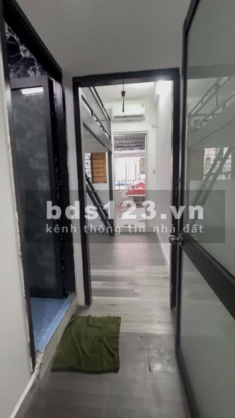 Cho thuê phòng 35m2 có ban công lớn tại Phan Đình Phùng, Q. Phú…