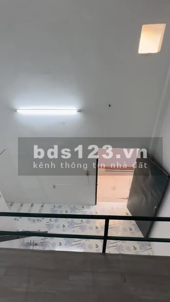 Phòng trọ gác cao 2m, 74 Phan Văn Hớn, Q12 - Giá 2.8 triệu