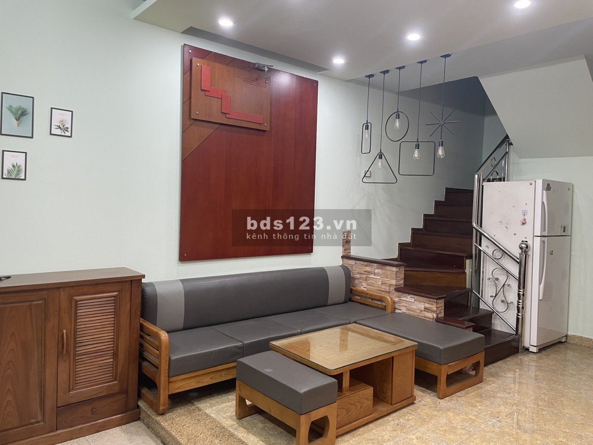 Cho thuê nhà 4 tầng tại Ngõ 639 Hoàng Hoa Thám, Ba Đình. Kinh…