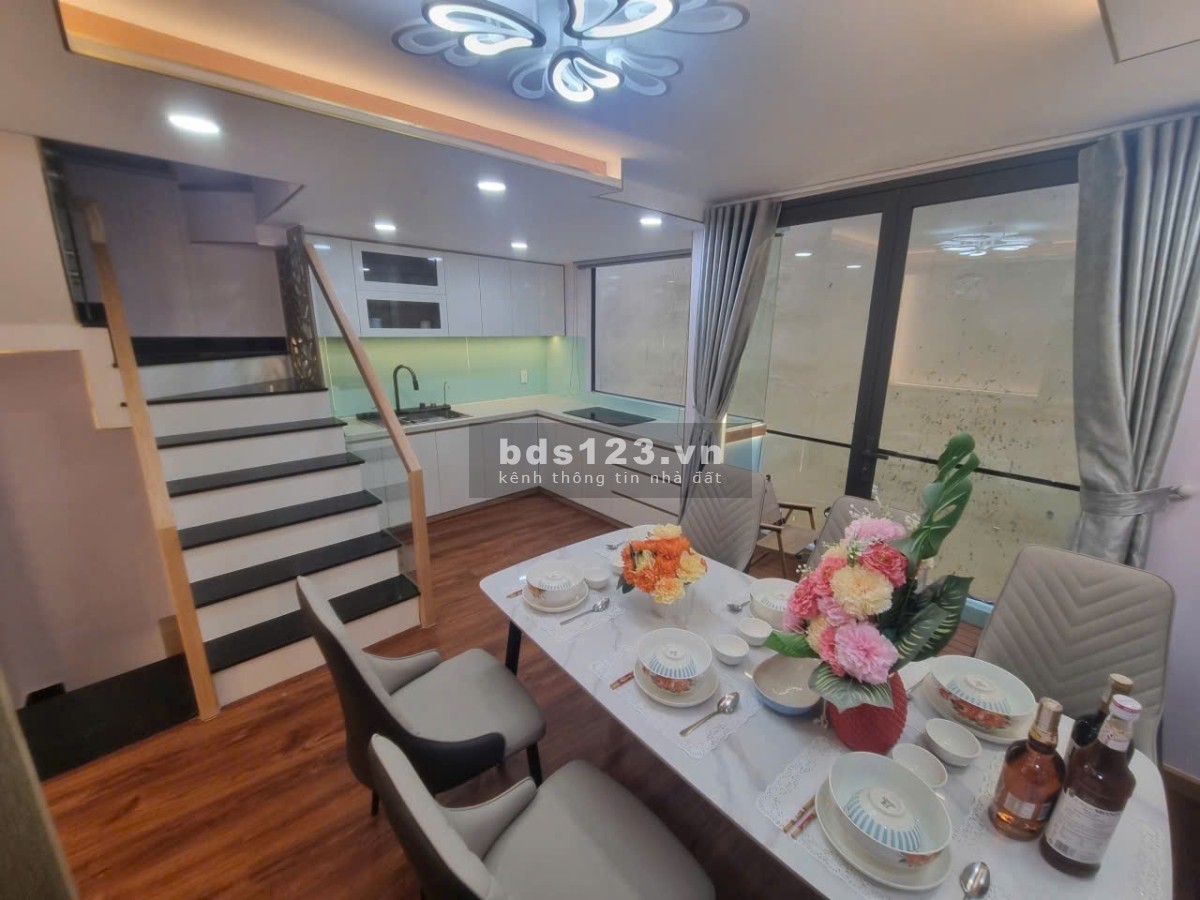 Chỉ 5 tỷ mua được căn nhà ngay trung tâm 126A/1 Nguyễn Cư Trinh Q1