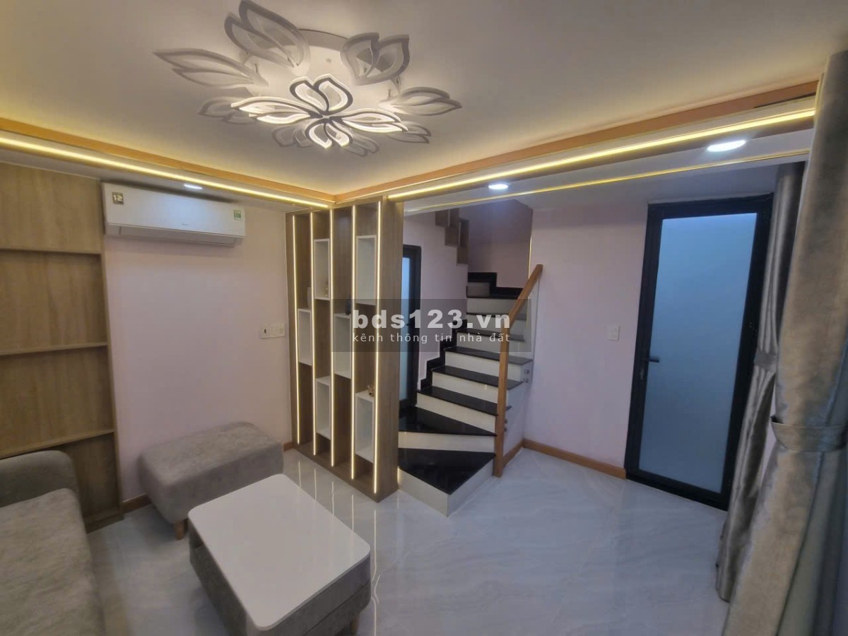 Chỉ 5 tỷ mua được căn nhà ngay trung tâm 126A/1 Nguyễn Cư Trinh Q1