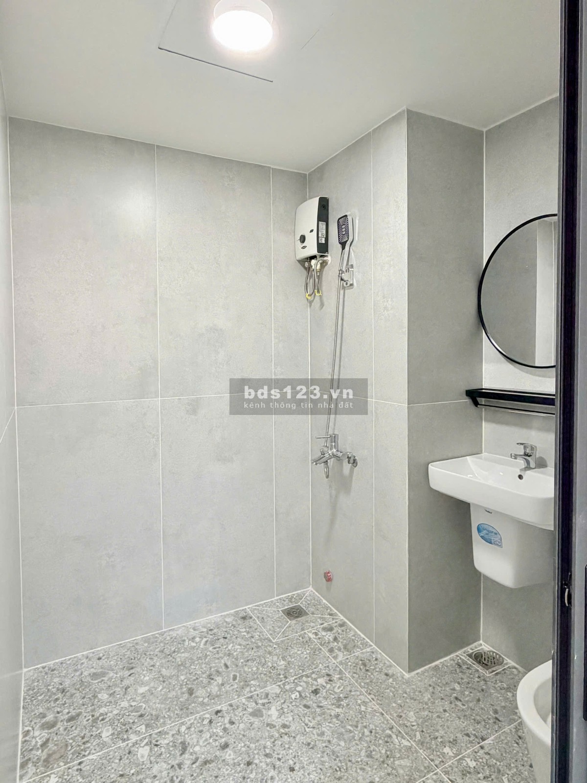 Căn góc 83m2 Hoàng Kim Thế Gia sổ hồng sẵn, nhà mới, nội thất, thanh toán 950tr ở ngay