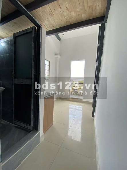 Phòng Ban Công mới, giờ tự do gần CVPM Quang Trung, Quận 12