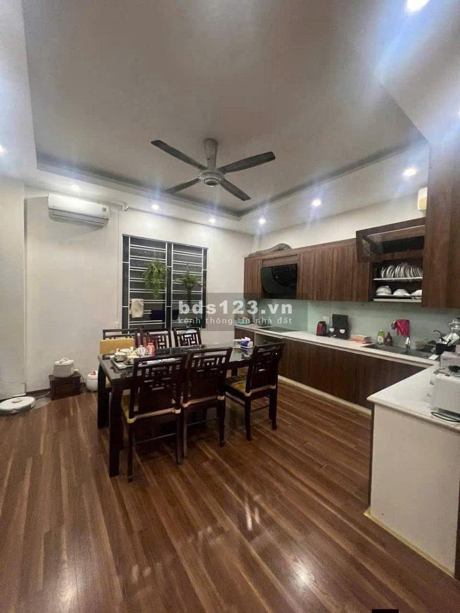 Bán nhà Thái Hà trong ngõ quận Đống Đa phân lô, vỉa hè…