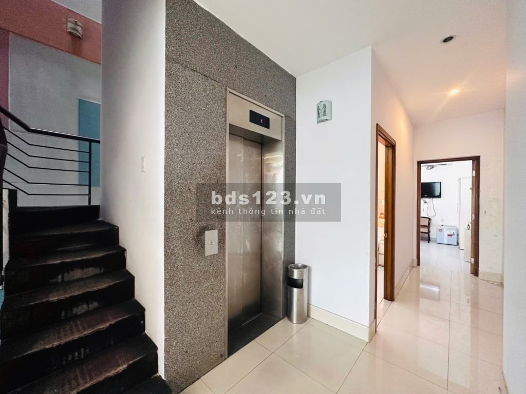 Nhà hẻm 6m Nguyễn Kiệm, 5 Tầng, thang máy - gần Sân bay TSN.