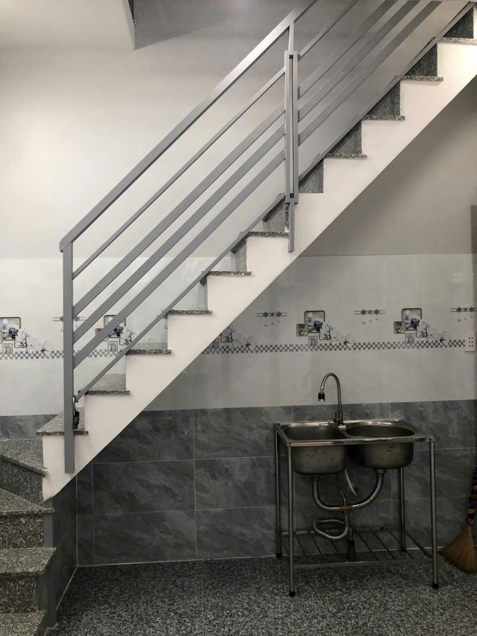 Bán nhà 72/19 Huỳnh văn bánh p 15 Phú nhuận Giá : 2,9 tỉ có…