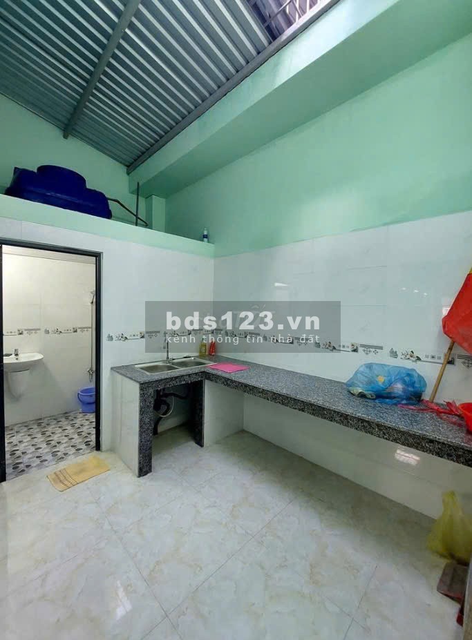 Cho thuê kho 135m2 mặt tiền Tùng Thiện Vương P11 Q8