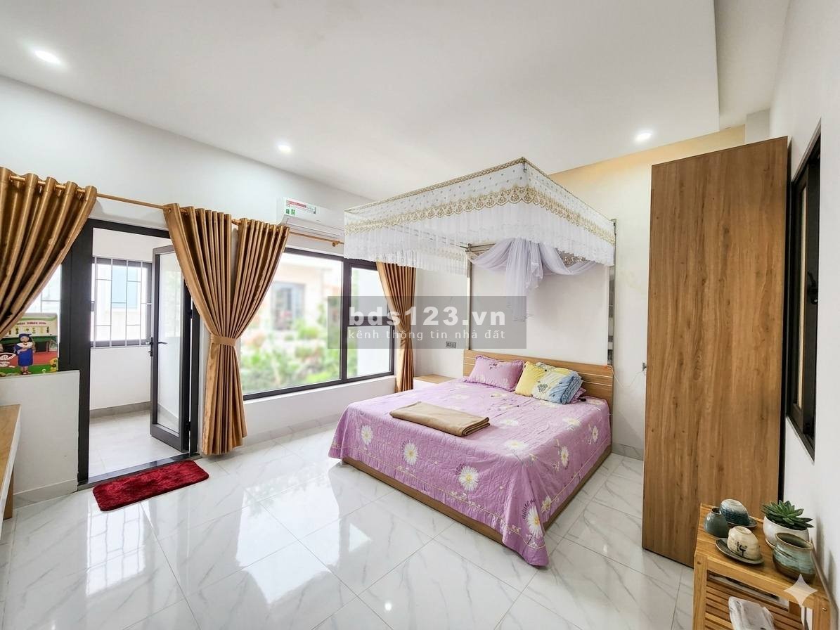 Bán lô biệt thự 2 mặt tiền 231.5m2 đường QH 7m5 sát sông…