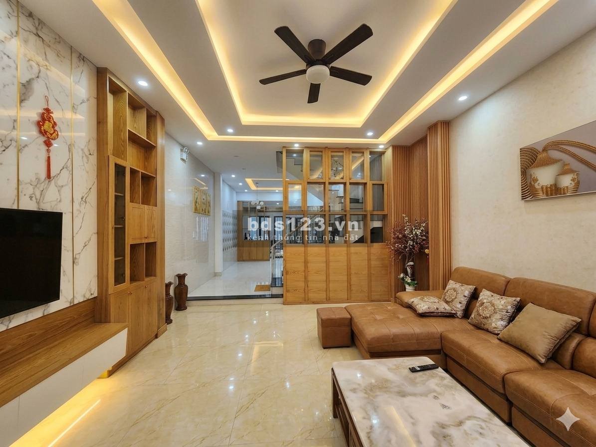 Bán lô biệt thự 2 mặt tiền 231.5m2 đường QH 7m5 sát sông…