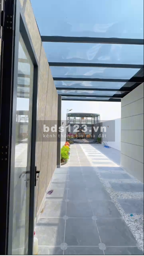 Hàng hiếm tại Long Hòa, nhà sân rộng trước sau thoáng mát,…