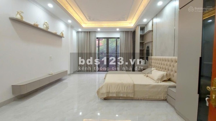 ĐÊ LA THÀNH SIÊU PHẨM CẦN BÁN NHÀ LÔ GÓC MẶT NGÕ 5 TẦNG