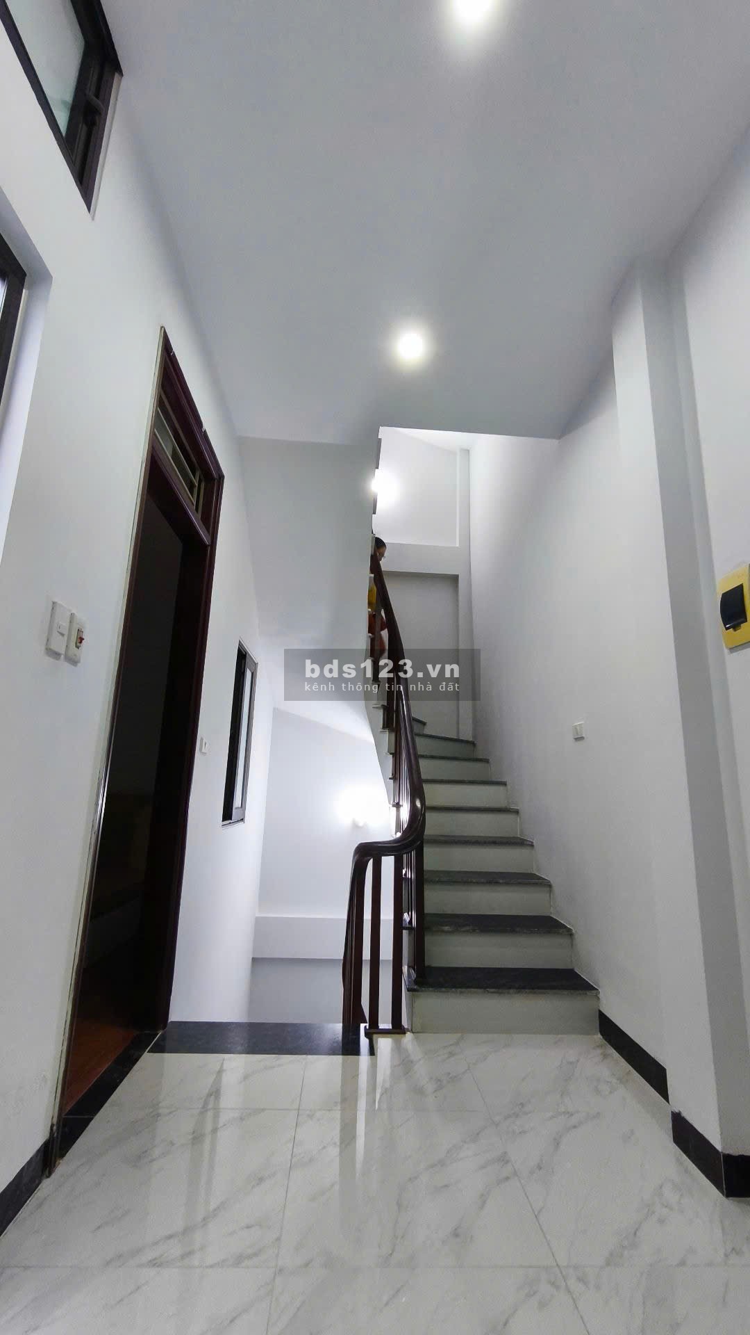 GIÁ ĐẸP – NHÀ ĐẸP (BÁN NHÀ TẶNG NỘI THẤT MỚI TINH)