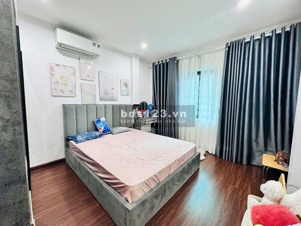 BÁN NHÀ XUÂN ĐỈNH. LÔ GÓC. 3 MẶT THOÁNG SỔ ĐỎ VUÔNG, NHÀ 4…