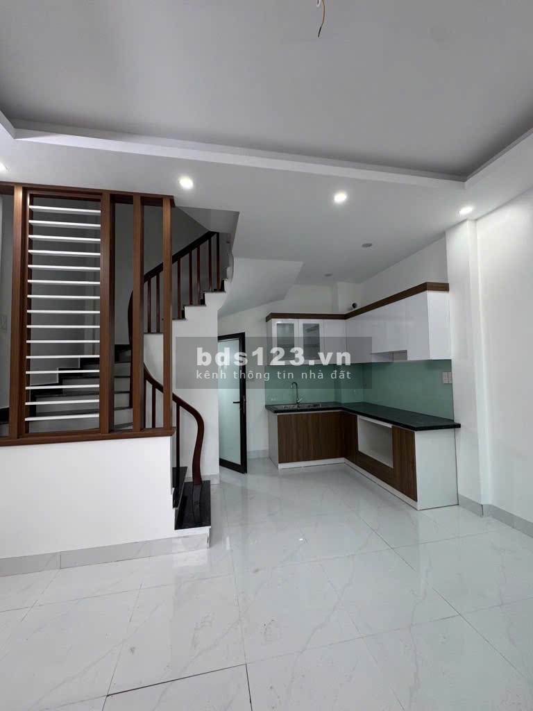 BÁN NHÀ LK PHỐ HOÀNG LIÊN, 31M2, LÔ GÓC, 6 TỶ