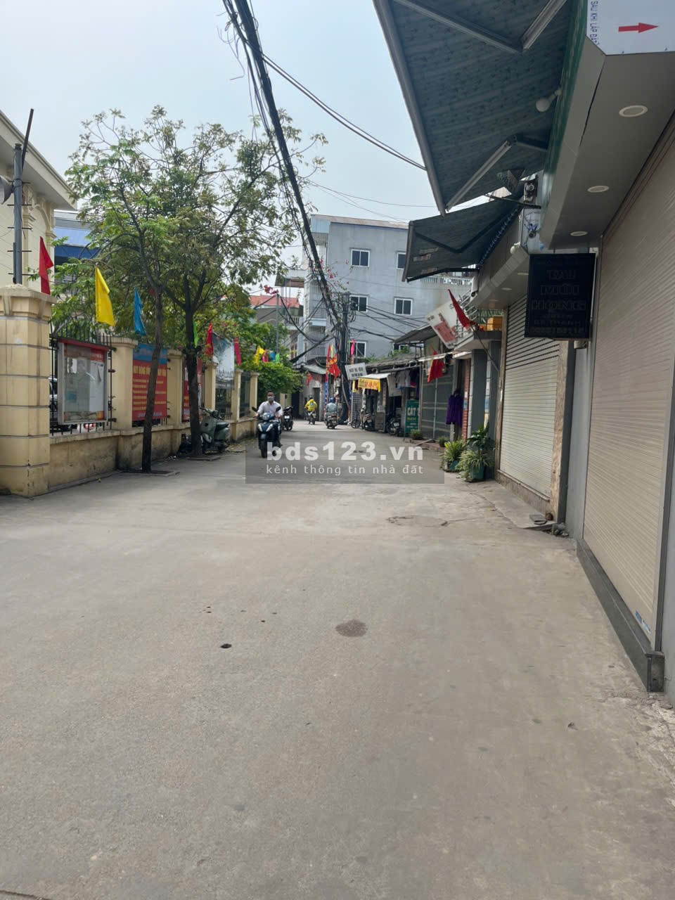 BÁN NHÀ PHAN ĐÌNH GIÓT - NHÀ MỚI ĐẸP - Ô TÔ ĐỖ CỬA - NGÕ…