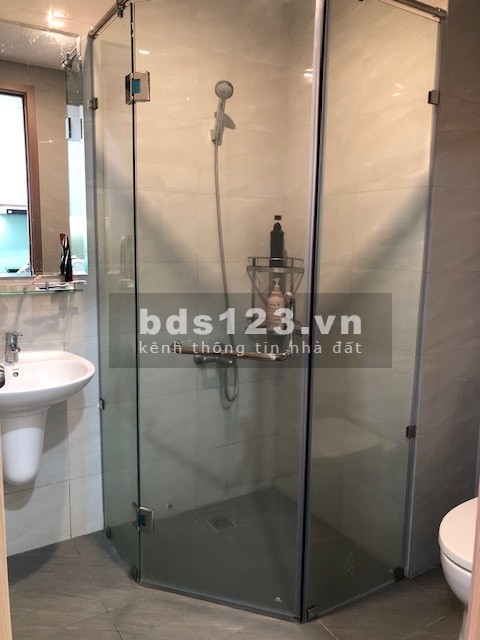 chính chủ bán lỗ căn Studio Legacy Central, đã có sổ hồng, tầng cao view đẹp