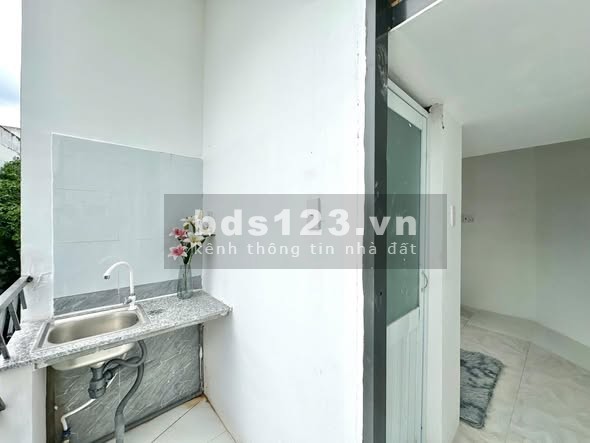 Phòng trống Quận 12 giá ưu đãi, có ban công, nội thất