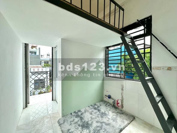 Phòng trống Quận 12 giá ưu đãi, có ban công, nội thất