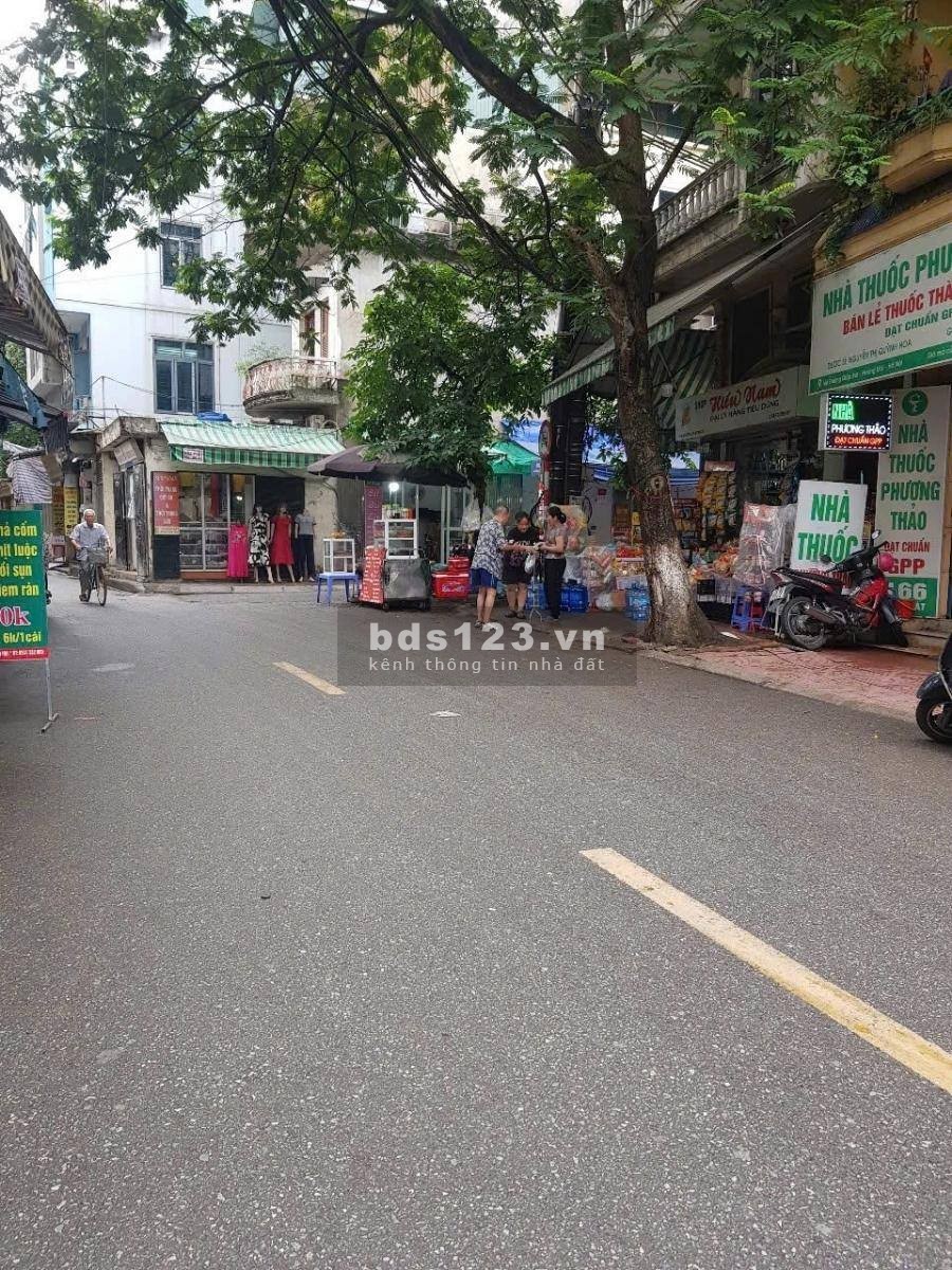 Bán nhà mặt phố Giáp Bát 99m2, 6 tầng thang máy, lô góc, kinh…