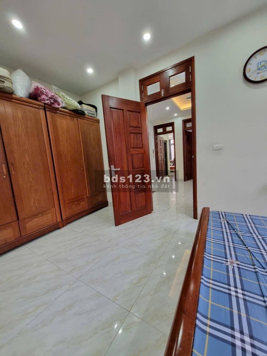 Bán nhà mặt phố Giáp Bát 99m2, 6 tầng thang máy, lô góc, kinh…