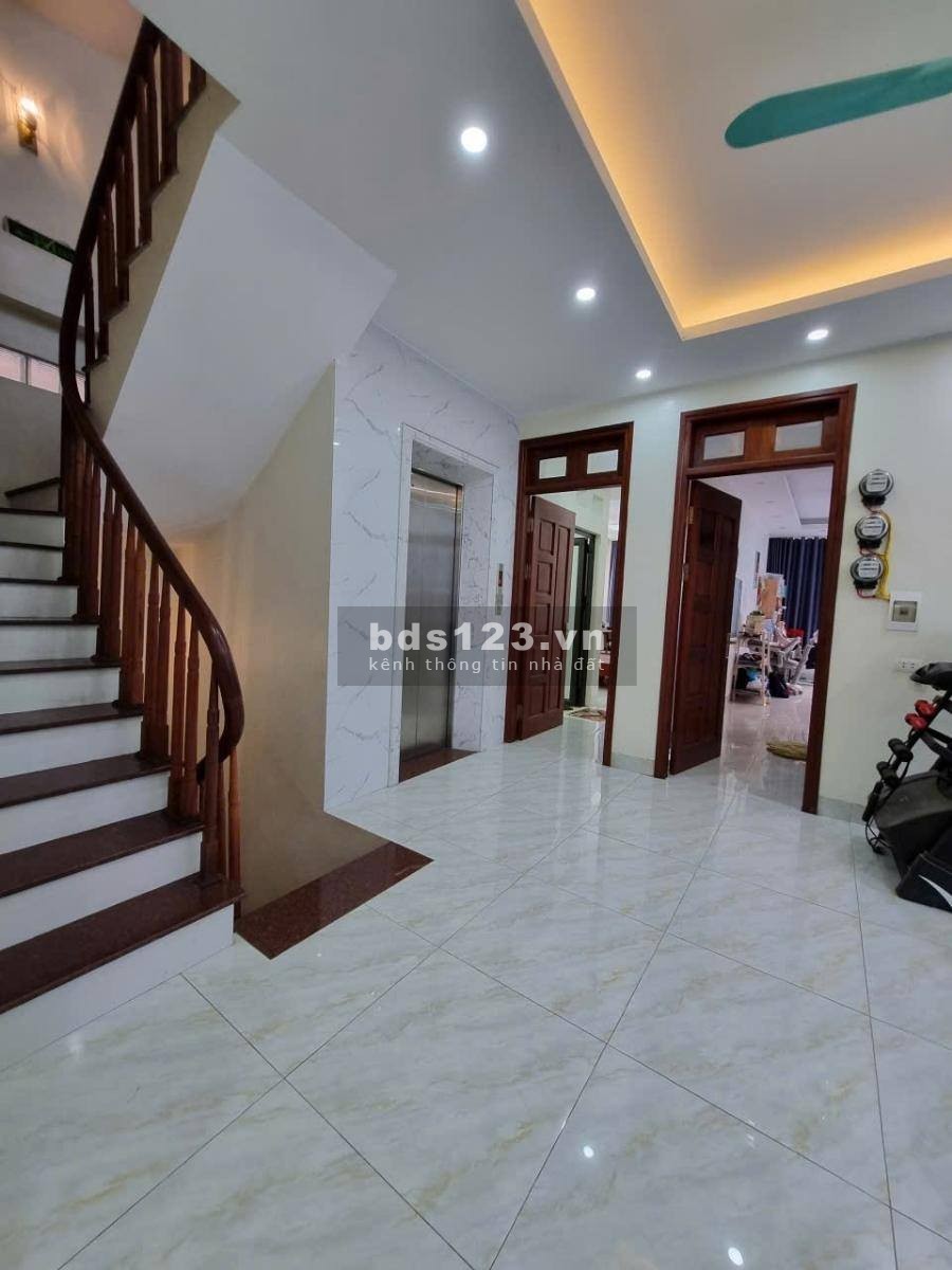 Bán nhà mặt phố Giáp Bát 99m2, 6 tầng thang máy, lô góc, kinh…
