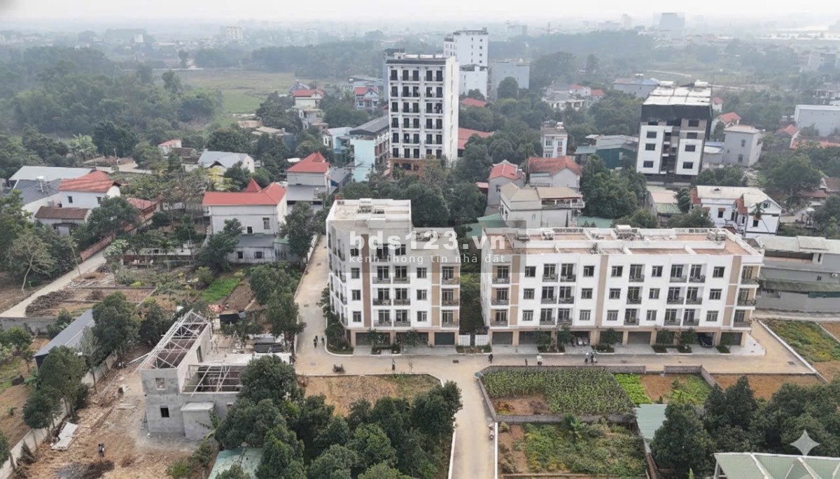 Loanh quanh 3 tỷ có ngay 100.2m đất thôn 2 Tân Xã, thủ phủ căn…