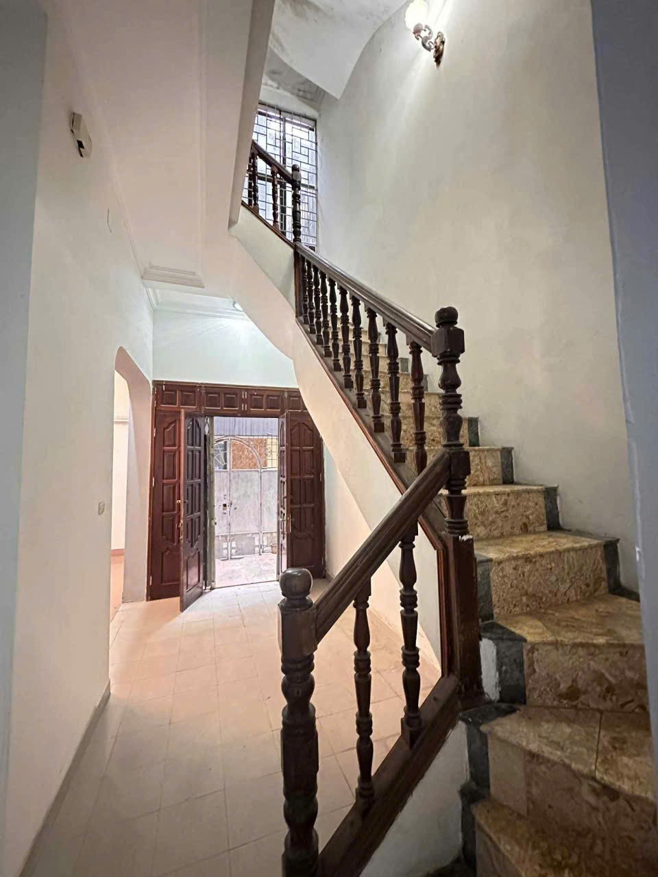 CHO THUÊ NGUYÊN CĂN ĐẶNG TIẾN ĐÔNG 80M 3T, 3 NGỦ, 15TR 0903258273