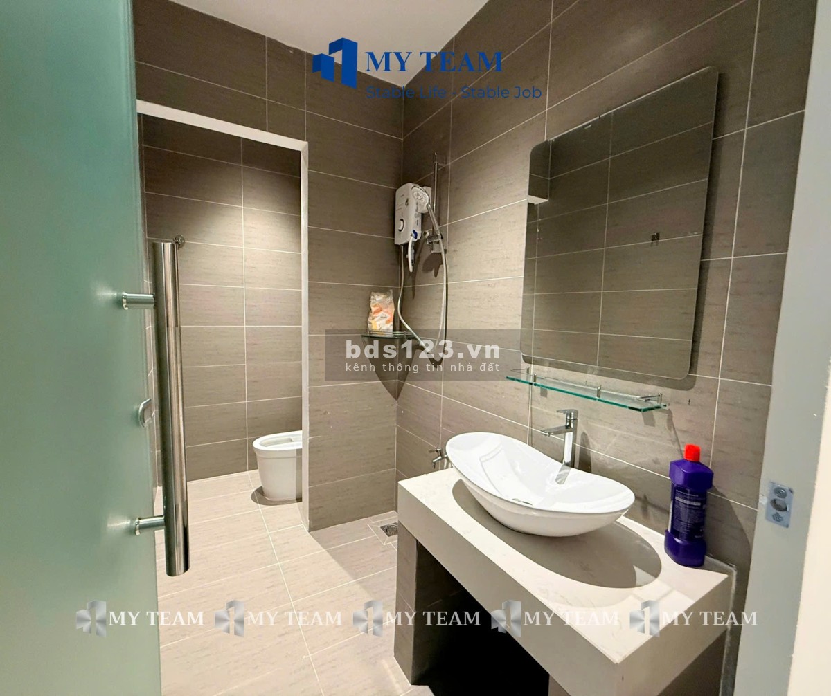 Cho thuê căn hộ cao cấp LUXURY tại 558 Phạm Văn Đồng, Bình…