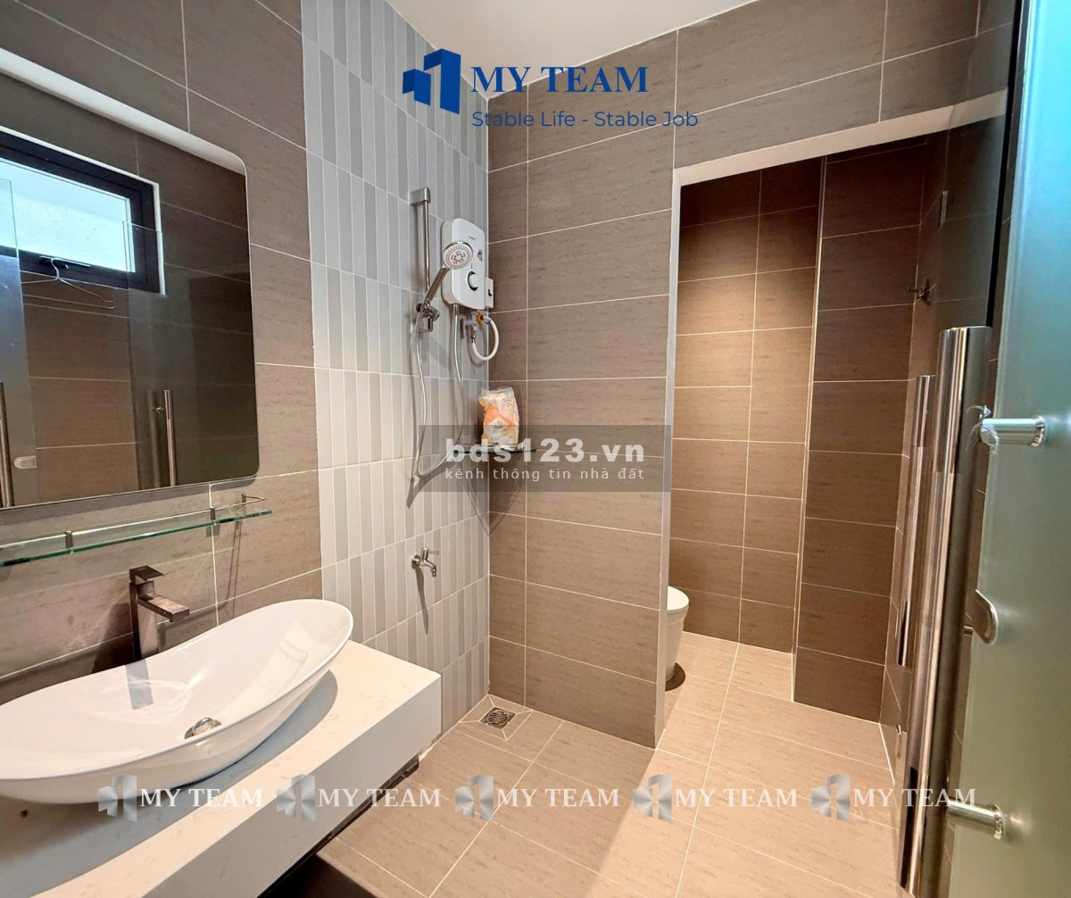 Cho thuê căn hộ cao cấp LUXURY tại 558 Phạm Văn Đồng, Bình…