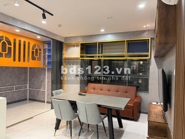 BÁN GẤP CH The Gold View Q4-Giá:2,510 tỷ-2PN-2WC-77m2-Nội thất…