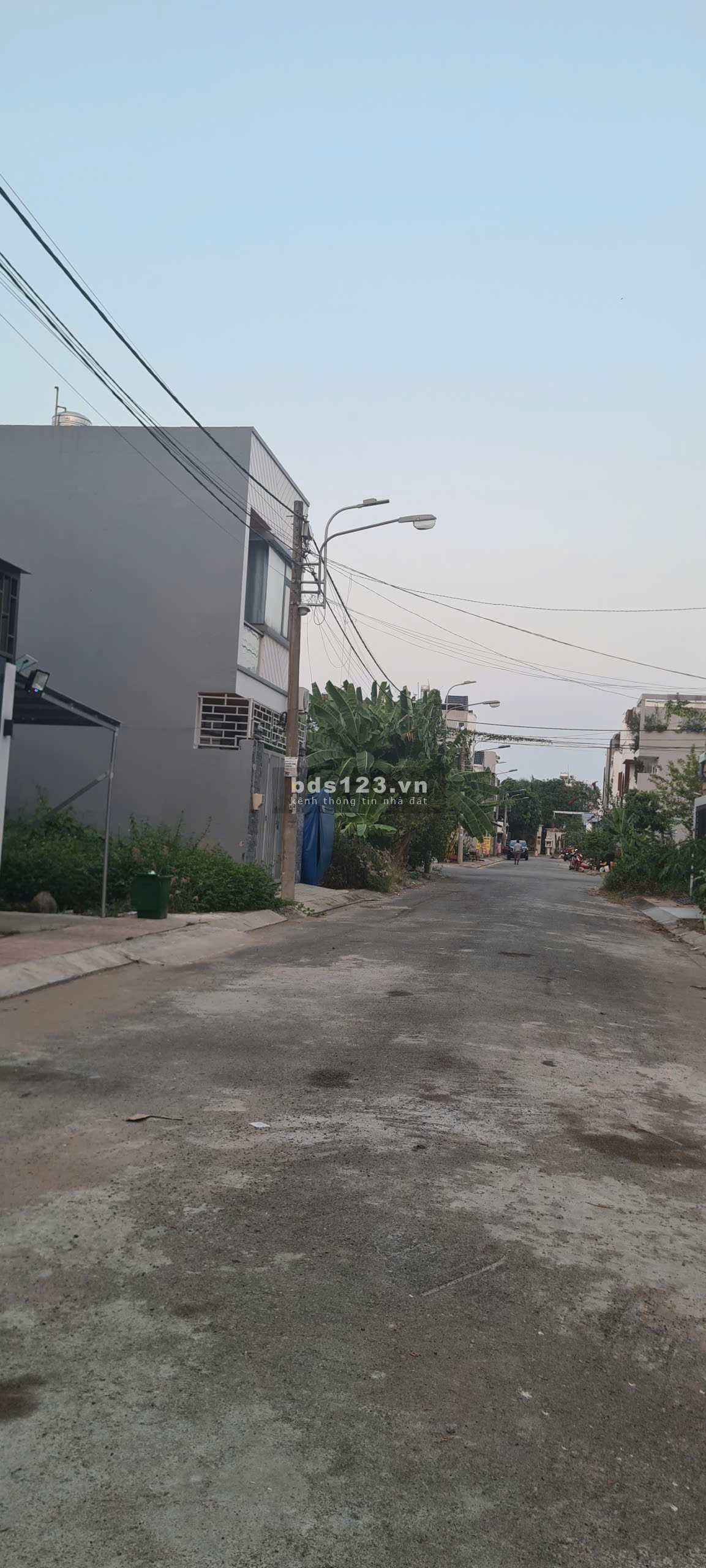 Bán Nhà Phố 3 Tầng Long Phước Q.9 - Khu Phân Lô - Giá Nhỉnh 4 Tỷ