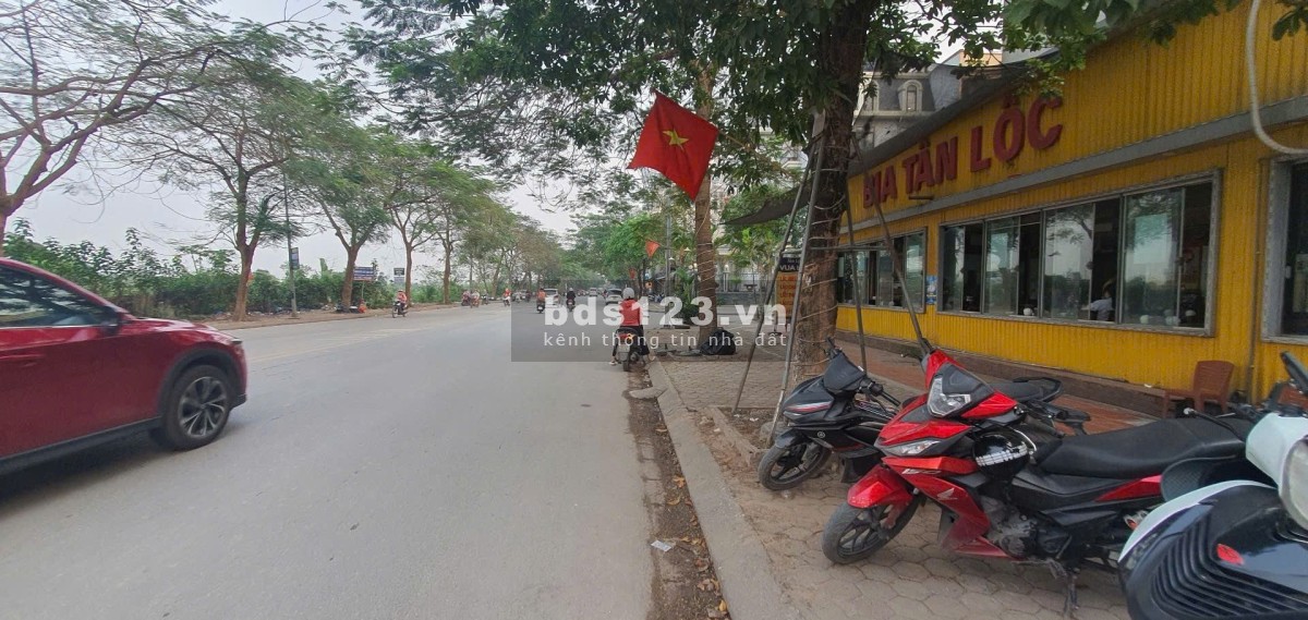 Mặt đường Vũ Lăng gần Chung cư IEC 140m giá 64 tỷ