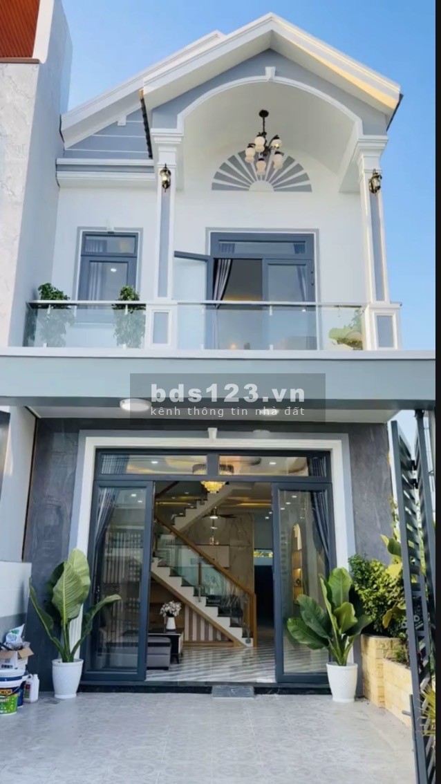 TRẢ NGAY 300Tr NHẬN NHÀ NGAYNHÀ MẶT TIỀN - BÌNH CHÁNH HCM