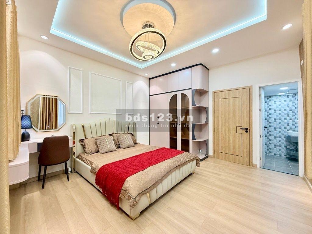 GẤP QUÁ giảm sâu KẾ HẺM XE HƠI - HUỲNH VĂN BÁNH ngay ĐẶNG…