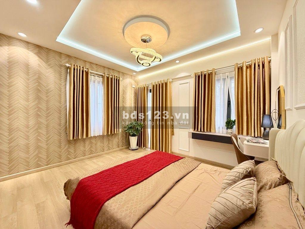 GẤP QUÁ giảm sâu KẾ HẺM XE HƠI - HUỲNH VĂN BÁNH ngay ĐẶNG…