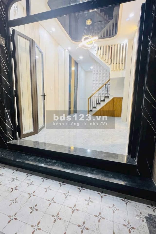 Bán nhà MỚI 4 tầng Tôn Đản, 33m2, giá 2 tỷ800. Trung tâm Q4 -…