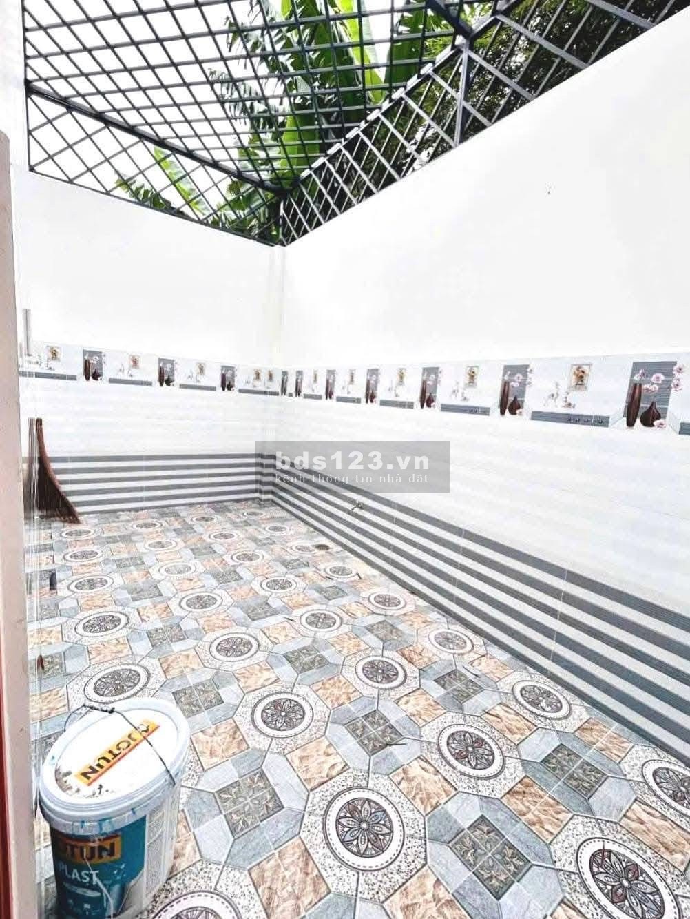 NHÀ 2 LẦU MỚI XÂY HOÀN CÔNG ĐẦY ĐỦ. 2Tỷ300 Nhà thiết kế…