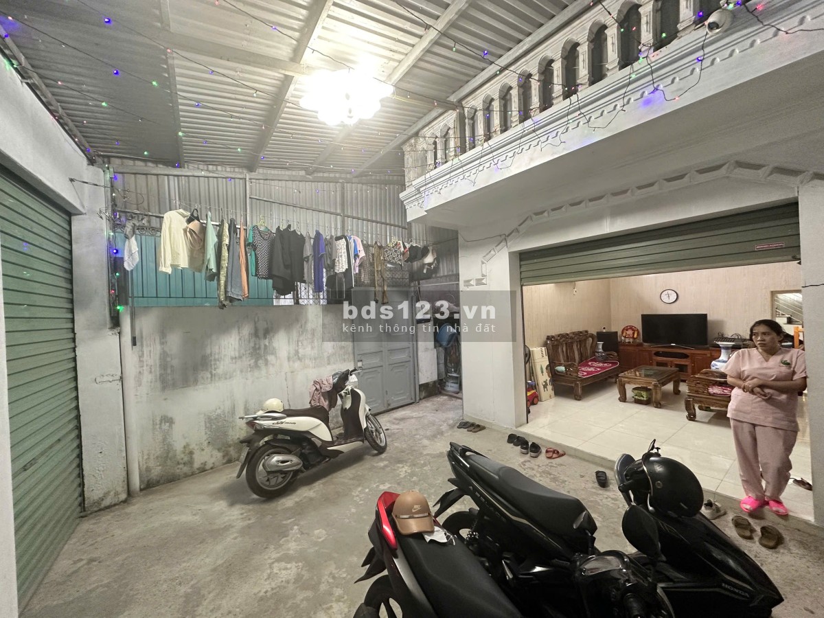 Bán nhà đất bìa đỏ chính chủ trong ngõ