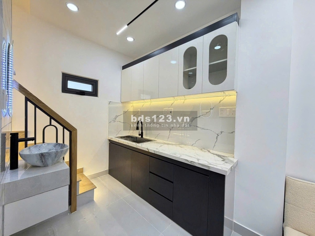 BÁN LẸ con en phường Thông Tây Hội, TPHCM, SHR,1 tỷ 890(TL)