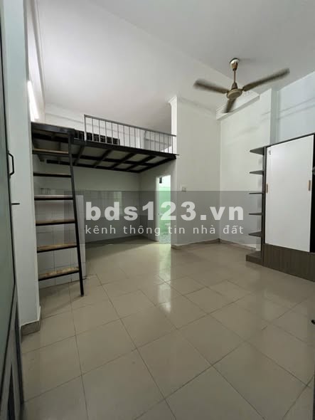 Phòng cửa sổ trời, full tiện nghi tại 349 Tô Ký, P. Trung Mỹ…