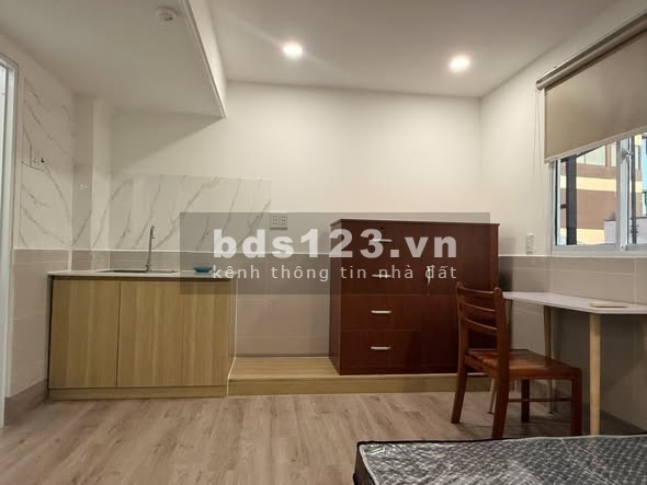 Phòng vừa hoàn thiện, nội thất đủ tại Hoa Hồng, Phú…