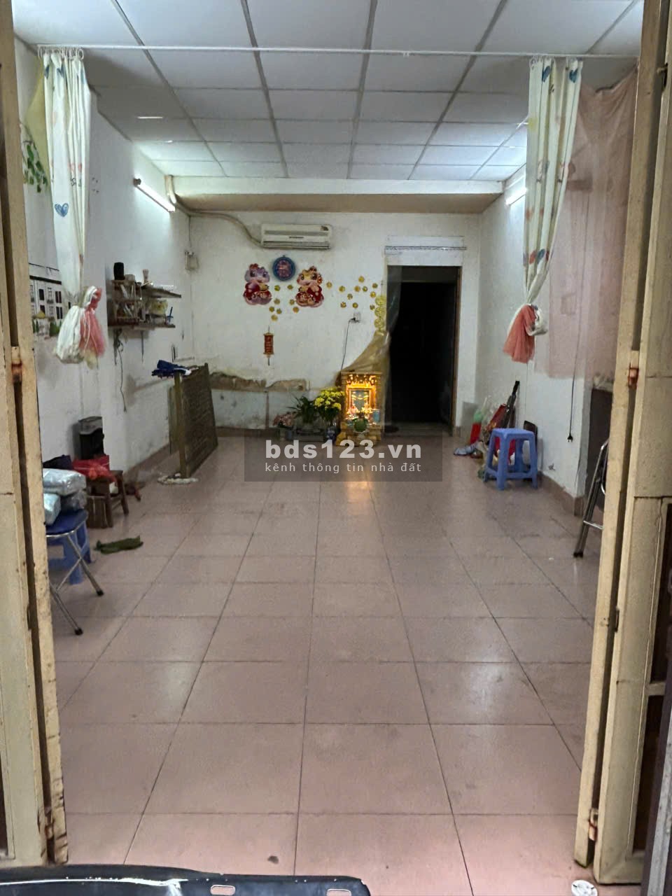 Cho thuê MB và 1 phòng trên lầu tại hẻm 77 Ngô Gia Tự P2 Q10