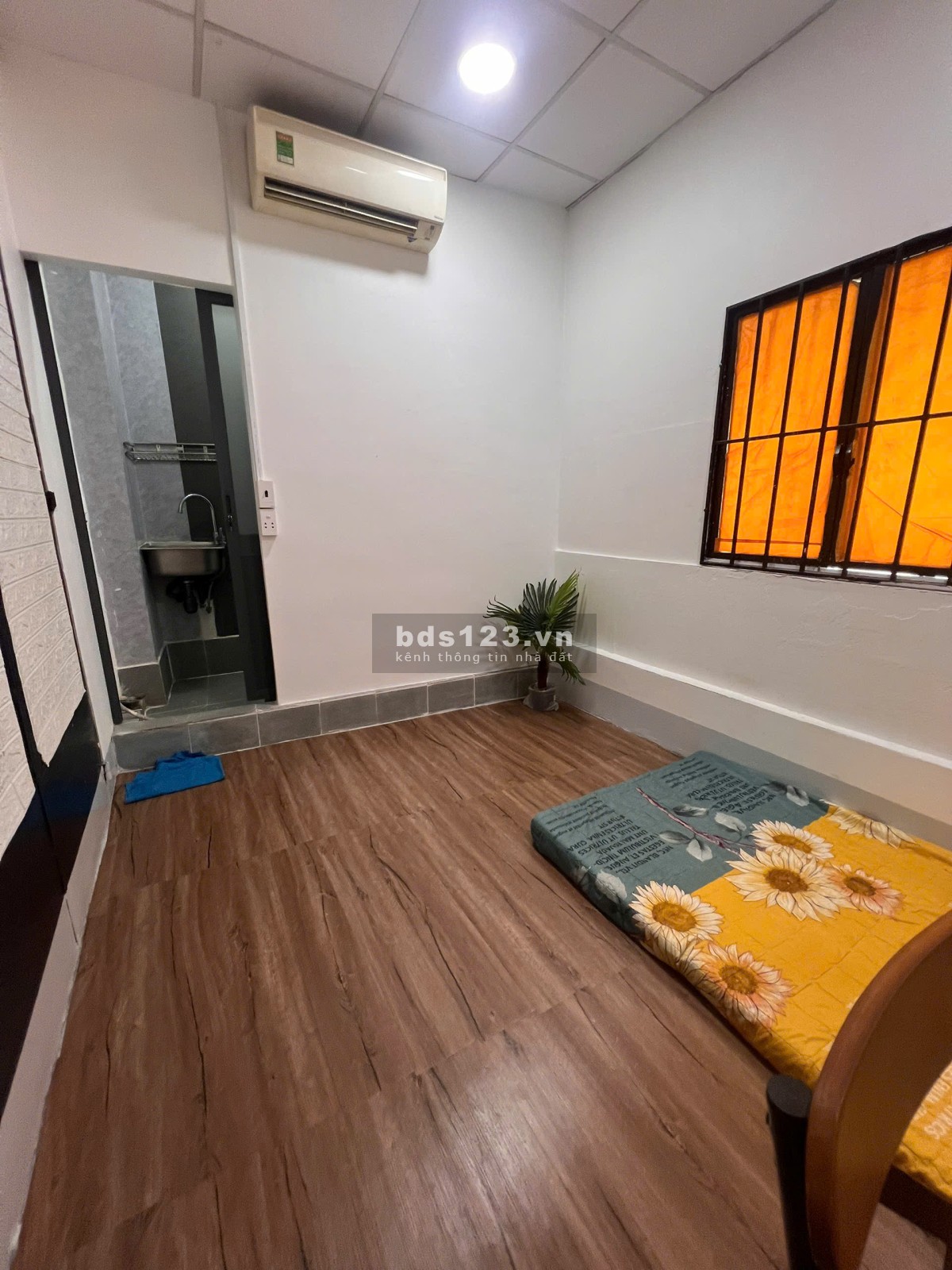 phòng 20m2 có toilet riêng cửa sổ ngay chợ Tân Bình, đường…