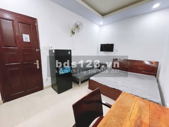 Phòng trọ 201 Cộng Hoà, Tân Bình - Đủ nội thất, có thang máy