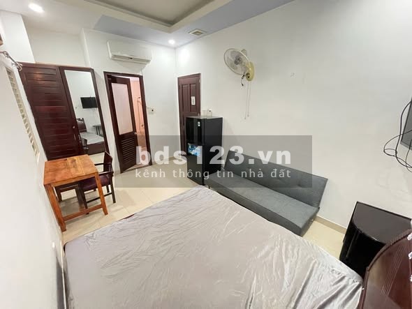 Phòng trọ 201 Cộng Hoà, Tân Bình - Đủ nội thất, có thang máy