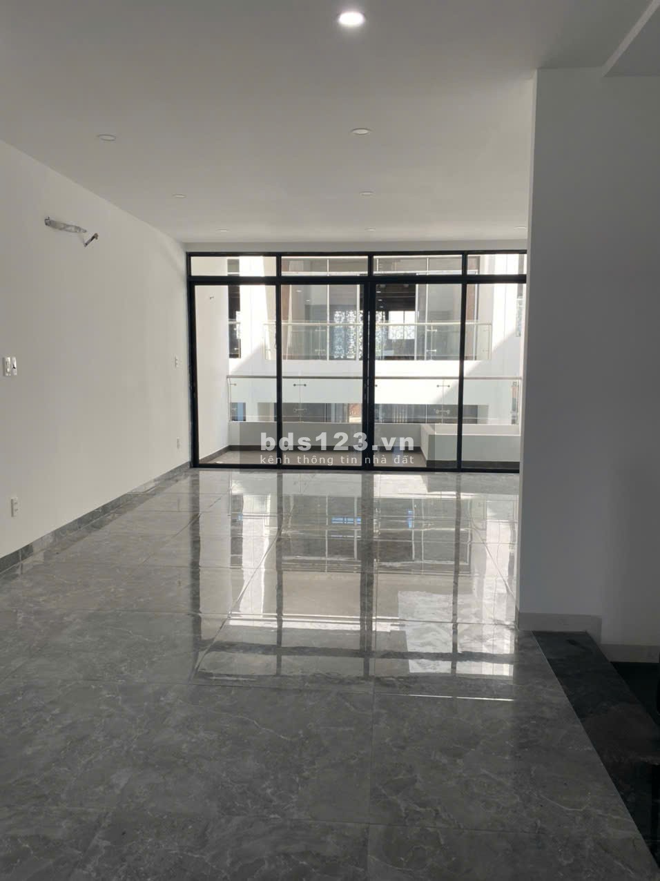 Cho thuê nhà nguyên căn 4 tầng KĐT Thành Phố Cà Phê giá tốt.