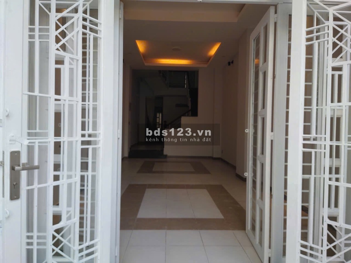 Nhà cho thuê nguyên căn.Diện tích 4x23