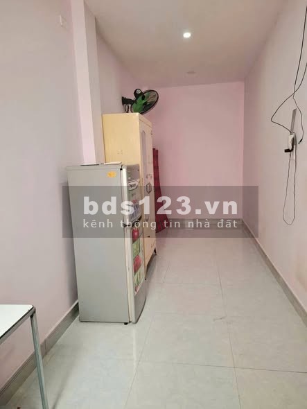 Phòng cho thuê Hẻm 409 Lê Quang Định, đầy đủ nội thất,…