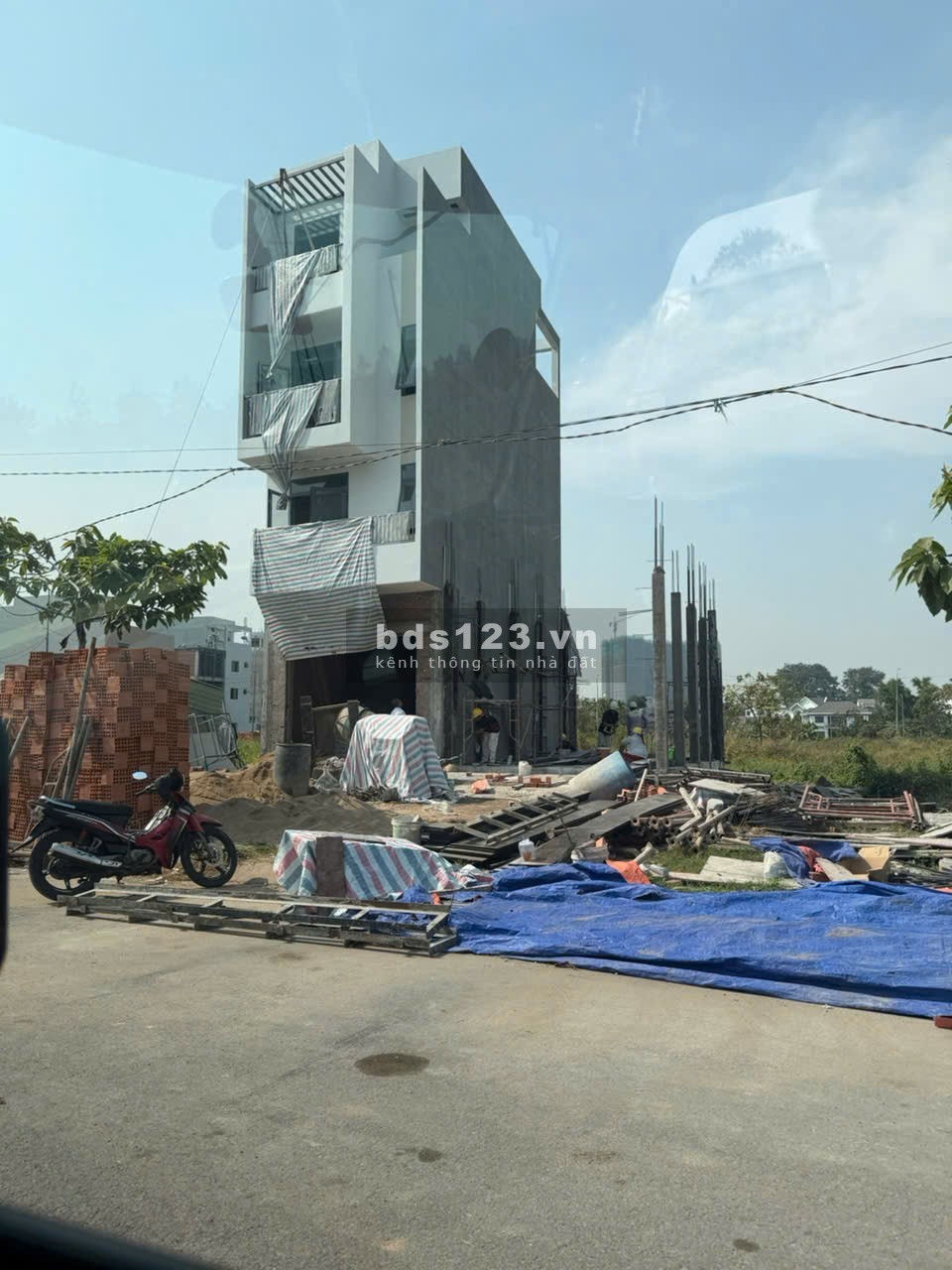 Bán nền đất 80m2 tại khu đô thị đông bình dương giá 1 tỷ 240 triệu. Liên hệ 0856817178